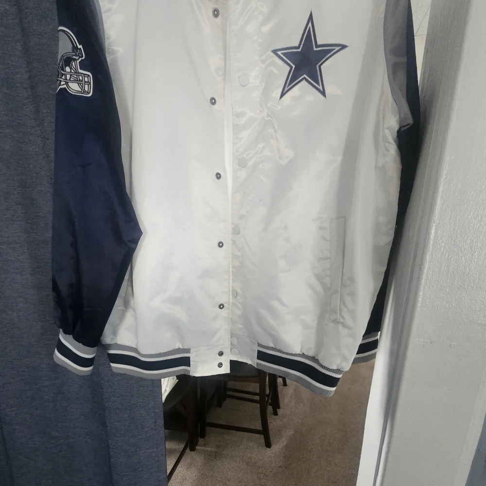 STARTER Dallas Cowboys White and Blue Jacket Excellent Condition. - Picture 6 of 6